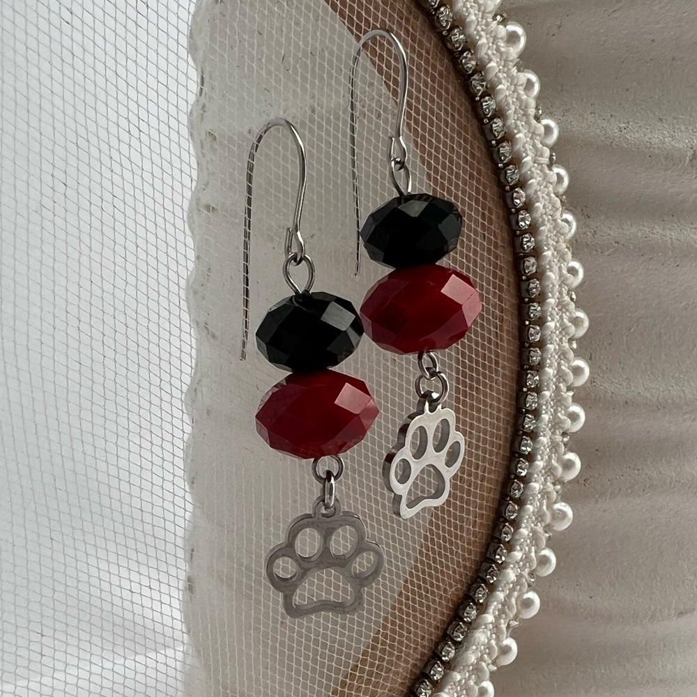 Black & Red Dangle Earrings with Paw Charms - Picture 10 of 11